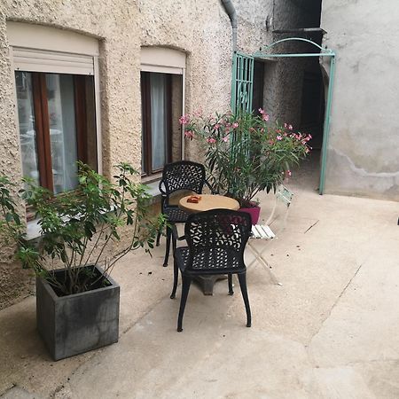 Cottage Au Terminus Увилер Екстериор снимка